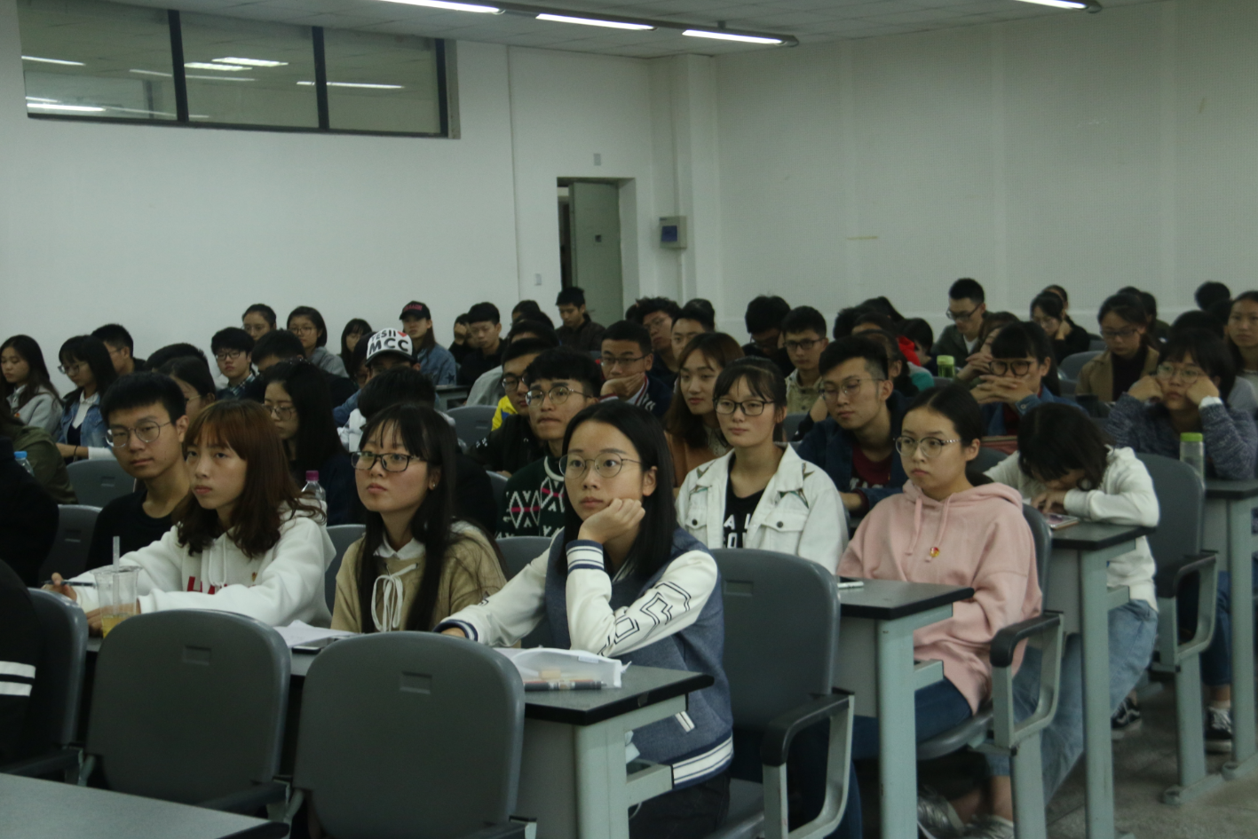 永利3885网站召开新学期团干培训会